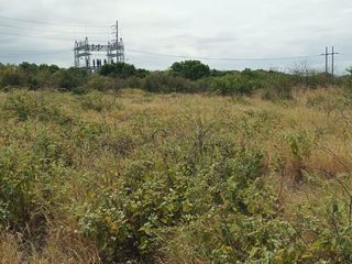 Foto 2 de terreno de venta en montecristi zona sur