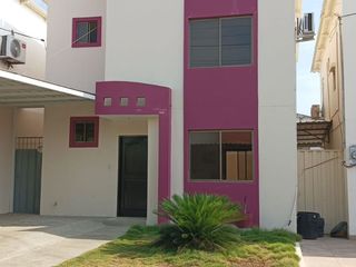 Foto 1 de casa de venta en manta zona sur