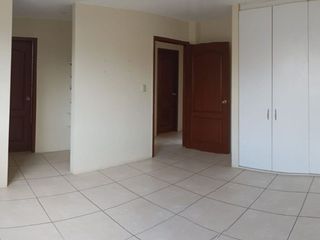 Foto 3 de casa de venta en manta zona sur
