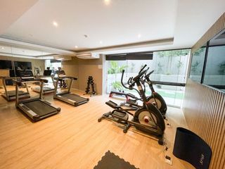 Foto 18 de Venta de Departamento Dos Dormitorios, Cochera, en Barranco Límite con Miraflores