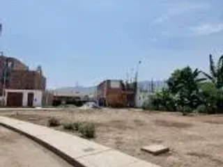 Foto 5 de REMATOOO!!!  Lindo terreno a Espalda del Mercado Central AVENIDA SANTA MARIA para vivienda y negocio!!!