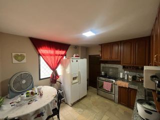 Foto 5 de casa de venta en manta zona centro