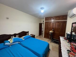 Foto 6 de casa de venta en manta zona centro