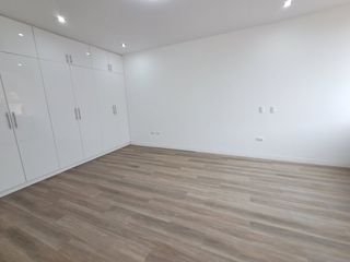 Foto 7 de No Paga Alcabala! Venta de Departamento de Estreno Tres Dormitorios en Mayorazgo – Ate, Límite con La Molina