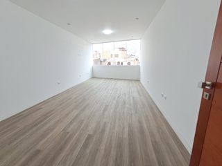 Foto 2 de No Paga Alcabala! Venta de Departamento de Estreno Tres Dormitorios en Mayorazgo – Ate, Límite con La Molina