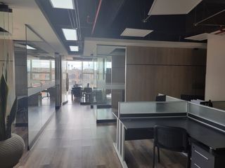 Foto 12 de Oficina en venta en Mazuren, Bogotá