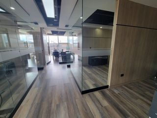 Foto 13 de Oficina en venta en Mazuren, Bogotá