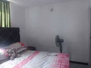 Foto 10 de VENDO APARTAMENTO PORTON DE LAS PLAZAS II