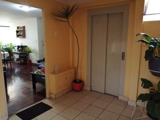 Foto 3 de Vendo departamento muy bien ubicado en Chorrillos