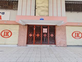Foto 2 de Venta de Departamento esquinero tercer piso alto, Avenida del Ejército y Colón, Centro de Guayaquil