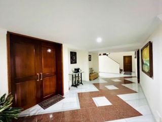 Foto 2 de VENDO  CASA EN SANTA ANA ORIENTEAL 797 M2