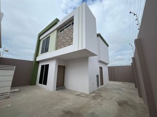 Foto 1 de casa de venta en Manta zona norte