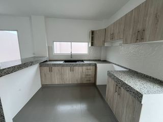 Foto 10 de casa de venta en Manta zona norte