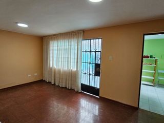 Foto 5 de Se Vende Amplia Casa En San Felipe, At187M2 En Esquina