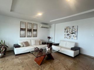 Departamento en venta en la urb. Las Cumbres - Ceibos