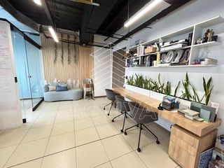 Foto 2 de Oficina de Oportunidad en Venta, Edificio Emporium, Sector Puerto Santa Ana