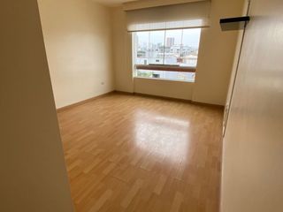 Foto 4 de Venta de lindo departamento dúplex en Aurora Miraflores