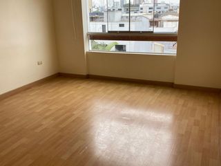 Foto 7 de Venta de lindo departamento dúplex en Aurora Miraflores
