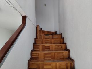 Foto 11 de Venta de casa ubicada en el sector de El Inca a 100 m del Banco del Pacifico.