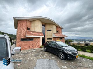 Foto 55 de CASA CON HERMOSA VISTA UBICADA EN LA PARTE ALTA DEL CLUB APOSENTOS (BRICEÑO)