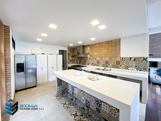 Foto 8 de CASA CON EXCELENTE  VISTA HACIA EL LAGO.  SUPERMODERNA -  CLUB APOSENTOS (BRICEÑO)