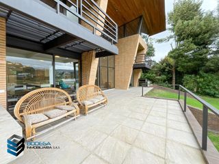 Foto 14 de CASA CON EXCELENTE  VISTA HACIA EL LAGO.  SUPERMODERNA -  CLUB APOSENTOS (BRICEÑO)