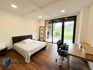 Foto 20 de CASA CON EXCELENTE  VISTA HACIA EL LAGO.  SUPERMODERNA -  CLUB APOSENTOS (BRICEÑO)