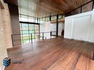 Foto 27 de CASA CON EXCELENTE  VISTA HACIA EL LAGO.  SUPERMODERNA -  CLUB APOSENTOS (BRICEÑO)