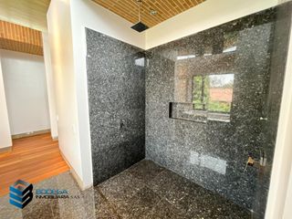 Foto 37 de CASA CON EXCELENTE  VISTA HACIA EL LAGO.  SUPERMODERNA -  CLUB APOSENTOS (BRICEÑO)