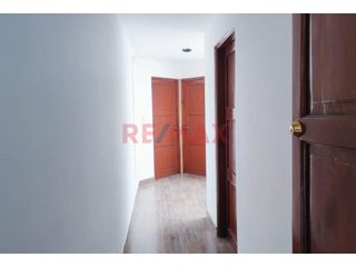 Foto 5 de Alquiler Departamento + 2 Cocheras En Raul Ferrero - La Molina
