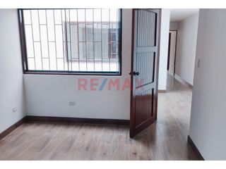 Foto 13 de Alquiler Departamento + 2 Cocheras En Raul Ferrero - La Molina