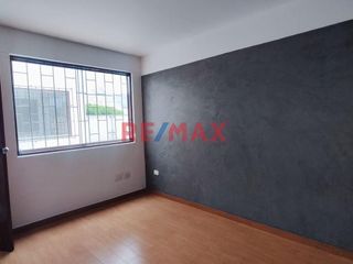 Foto 12 de Alquiler Departamento + 2 Cocheras En Raul Ferrero - La Molina