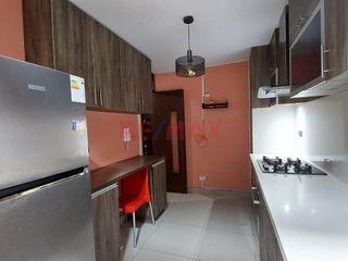 Foto 1 de 1106680 Se Vende Amplio Y Lindo Departamento En La Urbanizacion El Bosque El Rimac