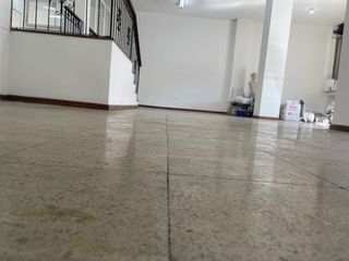 Foto 4 de Rento local comercial amplio de 175 m2