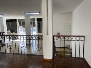 Foto 1 de Rento local comercial amplio de 175 m2