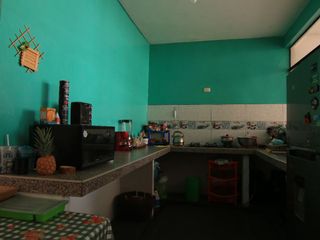 Foto 4 de HERMOSA CASA EN VENTA DE UN PISO Y MEDIO EN MIRAFLORES COUNTRY  1