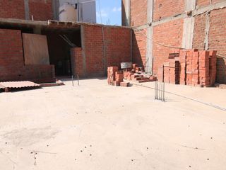 Foto 9 de HERMOSA CASA EN VENTA DE UN PISO Y MEDIO EN MIRAFLORES COUNTRY  1