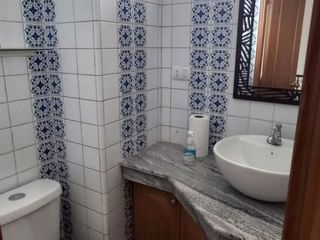 Foto 15 de Urdesa Departamento remodelado  200 m2 precioso 2 pisos. Condominio con piscina. en 2 niveles
