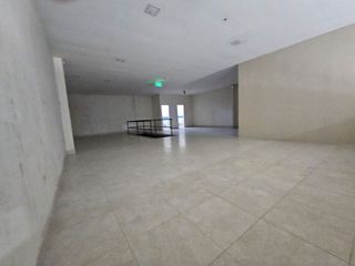 Foto 3 de Alquiler Local Comercial en La Principal Nicolás Lapentti / Duran