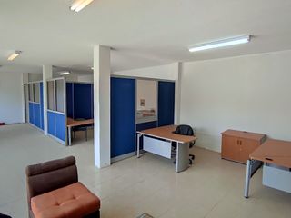 ✅ARRIENDO OFICINAS, BODEGA Y GALPÓN ESQUIENERO.  (BELLAVISTA DE CALDERÓN)