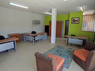 Foto 11 de ✅ALQUILER DE OFICINAS, BODEGAS Y GALPÓN ESQUINERO. (BELLAVISTA DE CALDERÓN)