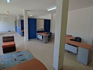 Foto 12 de ✅ALQUILER DE OFICINAS, BODEGAS Y GALPÓN ESQUINERO. (BELLAVISTA DE CALDERÓN)