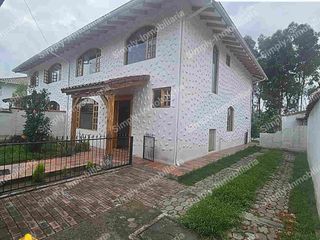 CASA EN VENTA, SECTOR LA ARMENIA, PUENTE 3, QUITO