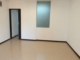 Foto 2 de VENDO OFICINA,  OCTAVO PISO, CERCA CLUB CAMPESTRE CALI