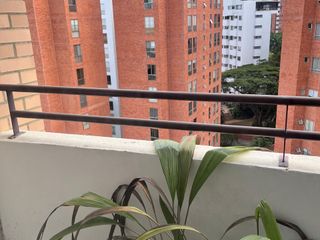 Foto 4 de VENDO OFICINA,  OCTAVO PISO, CERCA CLUB CAMPESTRE CALI