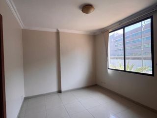 Foto 9 de ALQUILER DE CASA CON 5 HABITACIONES EN URBANIZACIÓN CERRADA - NORTE DE GUAYAQUIL (ANNY)