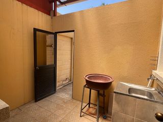 Foto 21 de ALQUILER DE CASA CON 5 HABITACIONES EN URBANIZACIÓN CERRADA - NORTE DE GUAYAQUIL (ANNY)