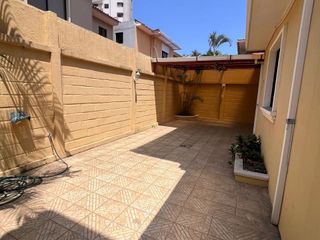 Foto 22 de ALQUILER DE CASA CON 5 HABITACIONES EN URBANIZACIÓN CERRADA - NORTE DE GUAYAQUIL (ANNY)