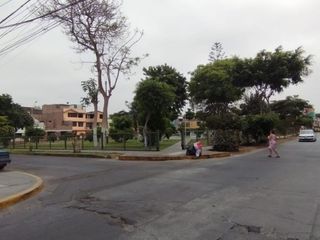 Foto 1 de ALQUILO CENTRICO EDIFICIO AV. IZAGUIRRE EN ESQUINA