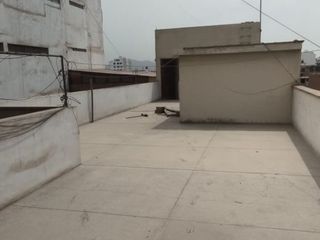 Foto 12 de ALQUILO CENTRICO EDIFICIO AV. IZAGUIRRE EN ESQUINA